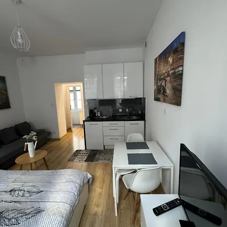 Stay99 Lägenhet Poznań